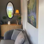 Luxurious 4-bed House In Town *