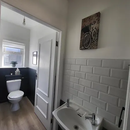 Casa vacanze Luxurious 4-bed House In Town *