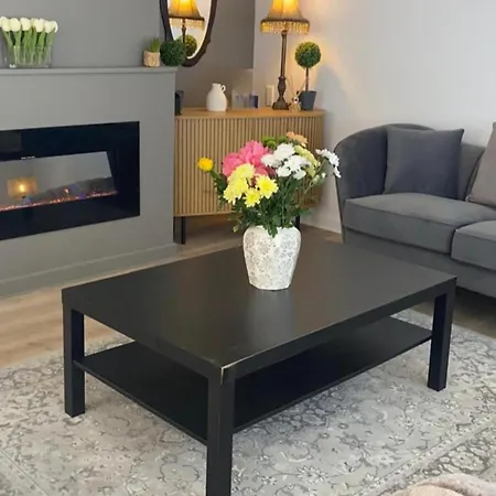Luxurious 4-bed House In Town Типперэри