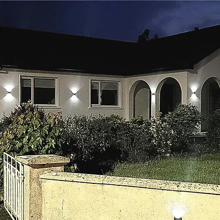 Luxurious 4-bed House In Town Типперэри
