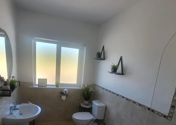 Fox S Rest - 4 Bedroom House *